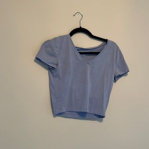 simple v neck cropped tee